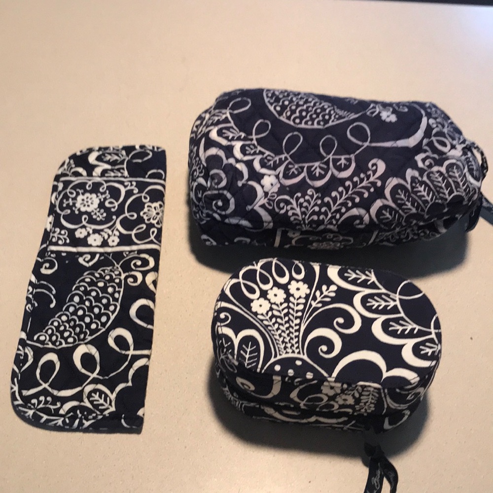Vera Bradley lot cosmetic, jewelry & hot iron case
